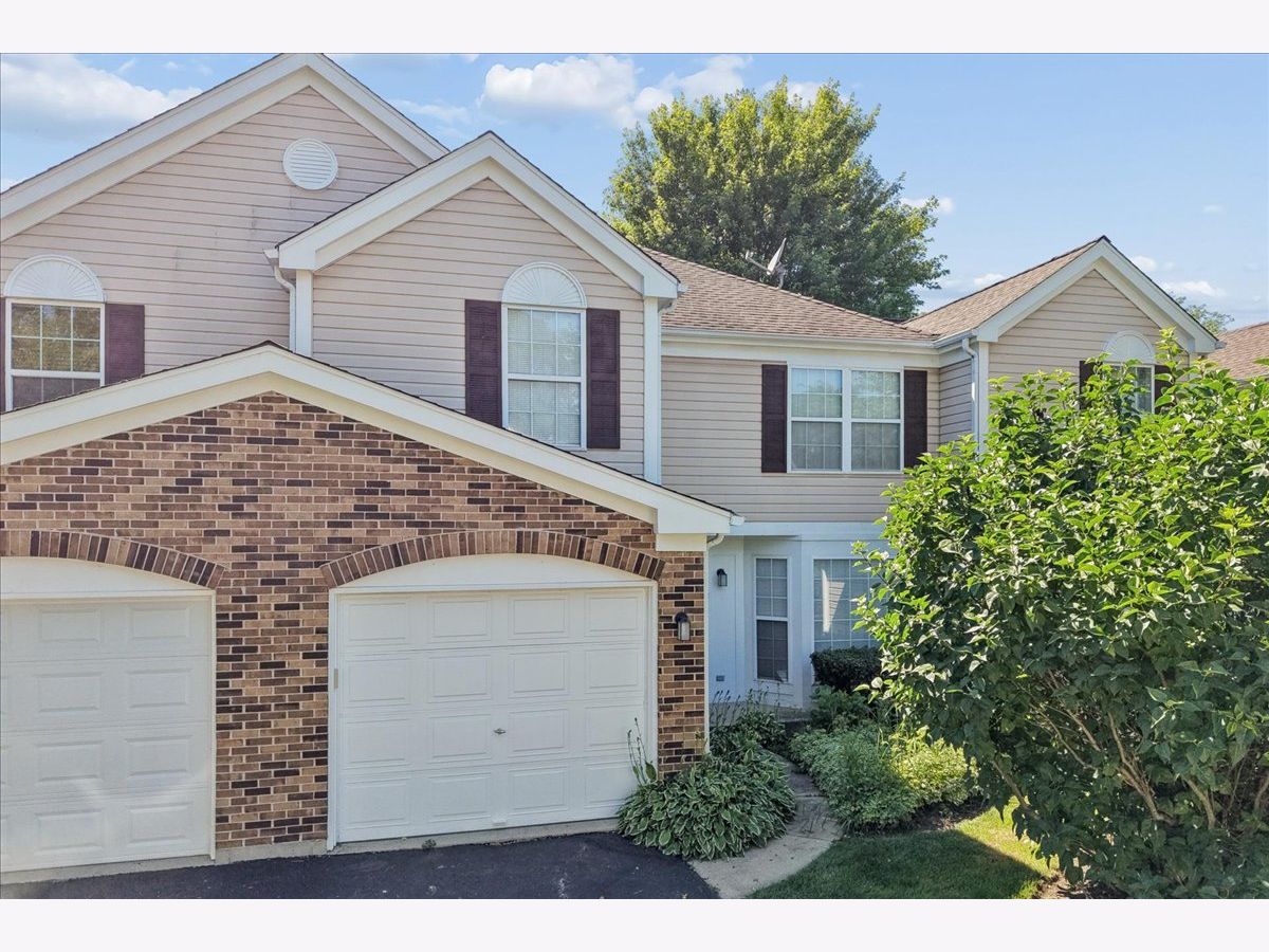  Sold Island Lake Illinois, 855 Saratoga