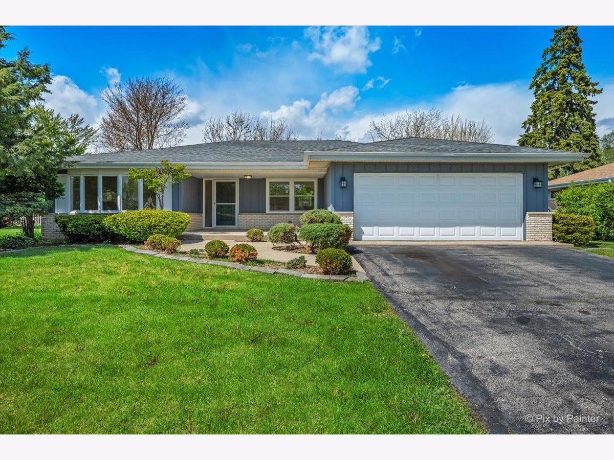  For Sale Roselle Illinois, 662 Orchard Court
