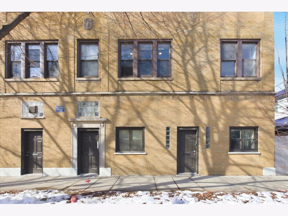  Rented Chicago Illinois, 4004 Bell