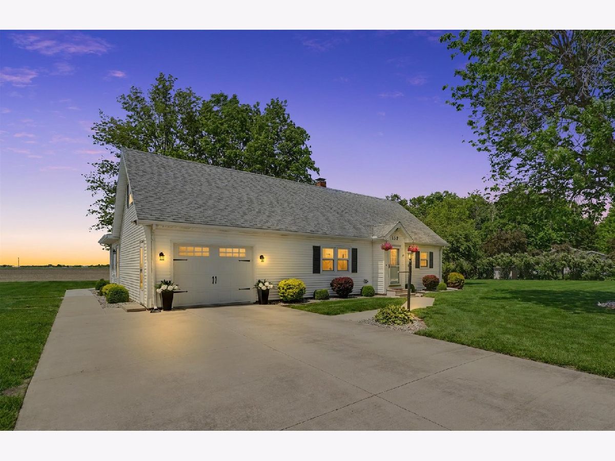 Homes For Sale Bayles Lake Loda Illinois, 137 Chippewa Drive