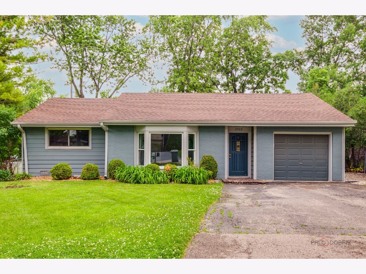  For Sale Lindenhurst Illinois, 2508 Highland Drive