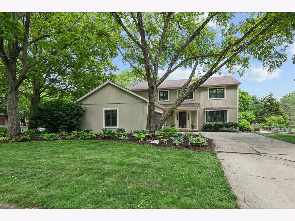 Homes For Sale Yorkshire Manor Naperville Illinois, 1040 Charles Street