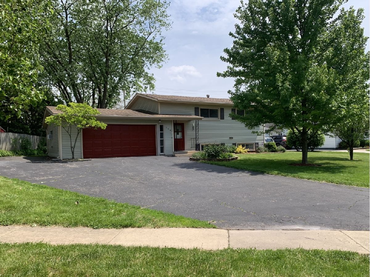  For Sale Geneva Illinois, 119 Ridge Lane