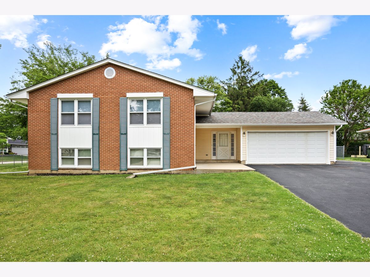  For Sale Elk Grove Village Illinois, 1381 Volkamer Trail
