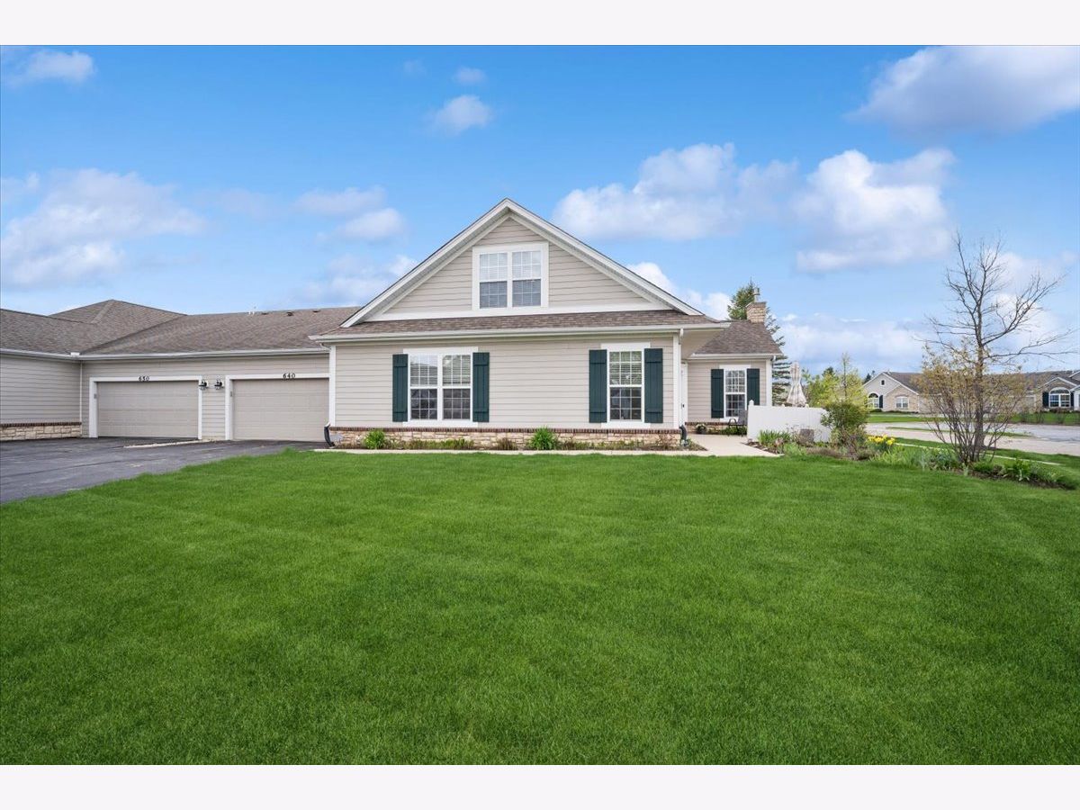  For Sale Woodstock Illinois, 640 Schumann Street