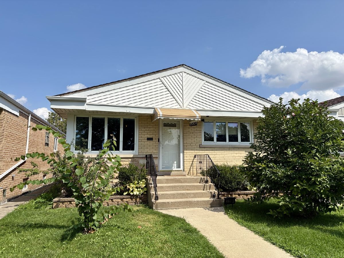  For Sale North Riverside Illinois, 2209 Burr Oak Avenue
