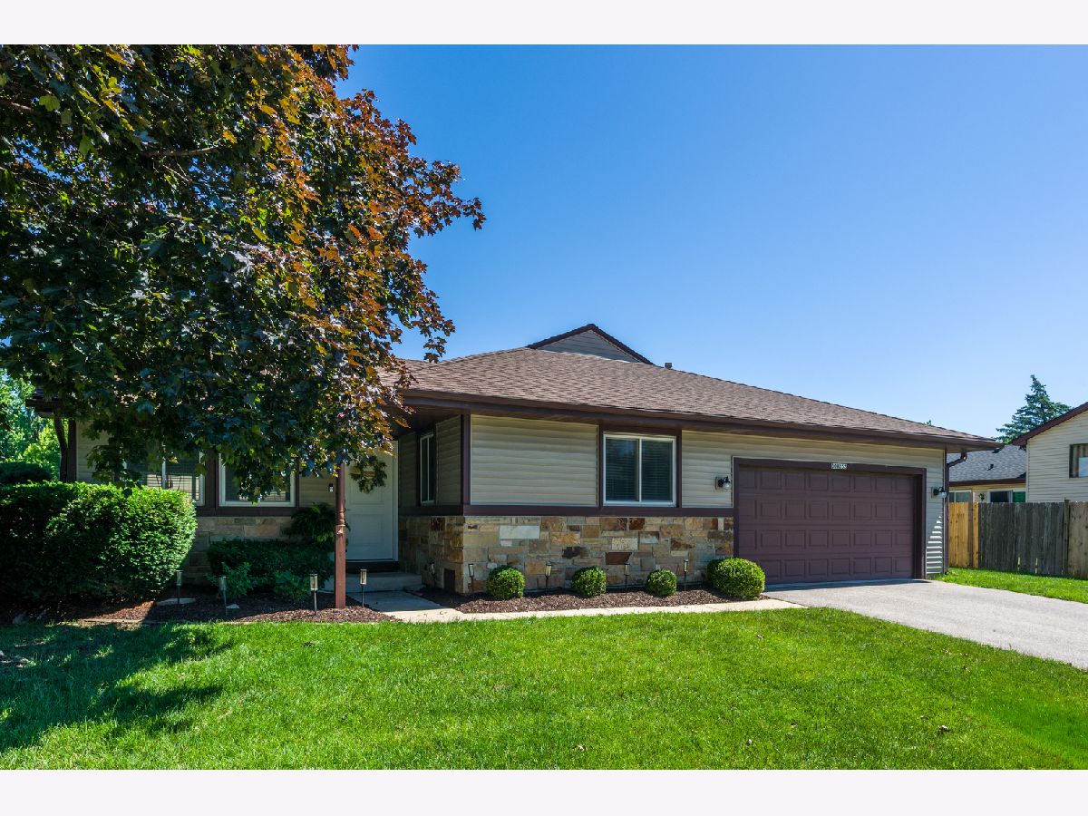  For Sale Warrenville Illinois, 30W253 Bedford Lane