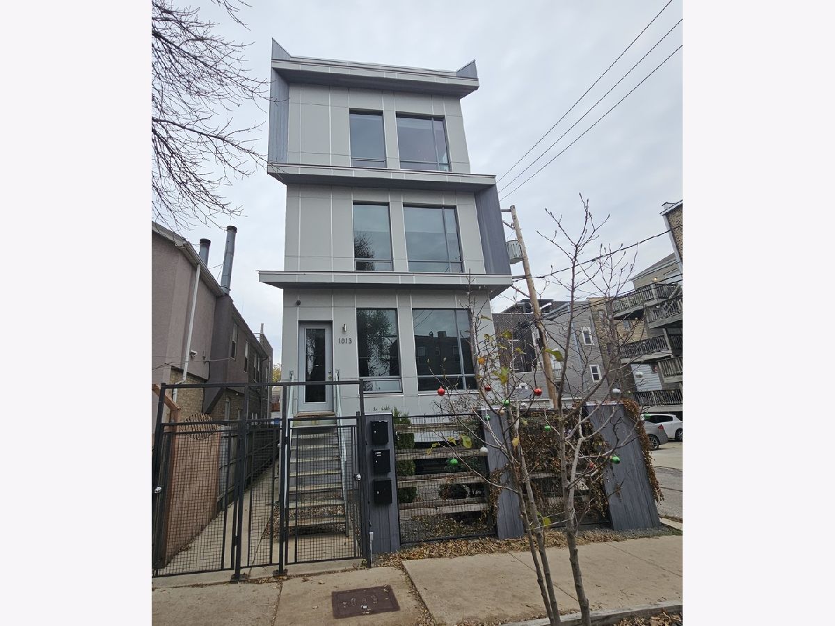  For Sale Chicago Illinois, 1013 Honore Street