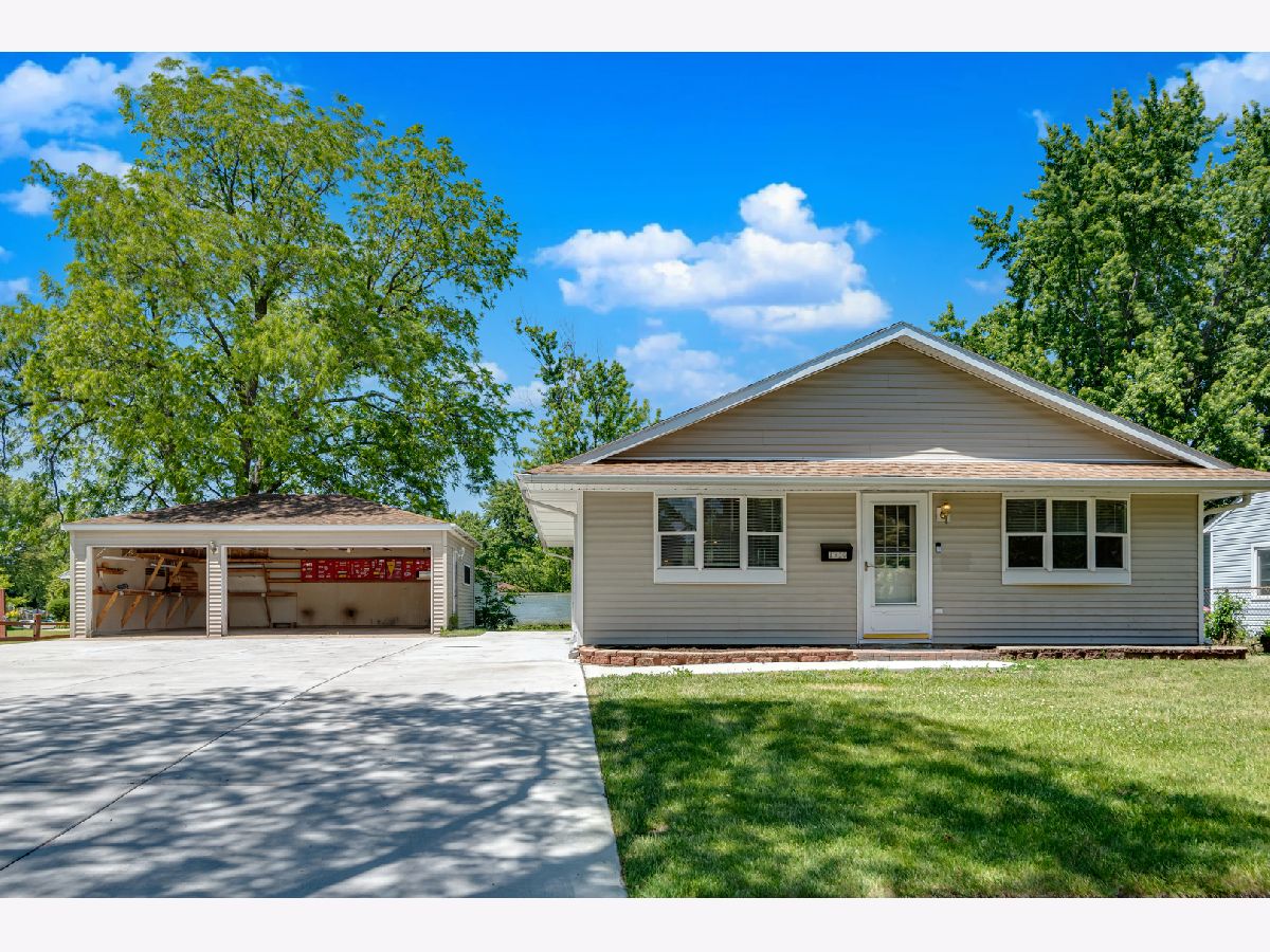  For Sale Streamwood Illinois, 1310 Klein Drive