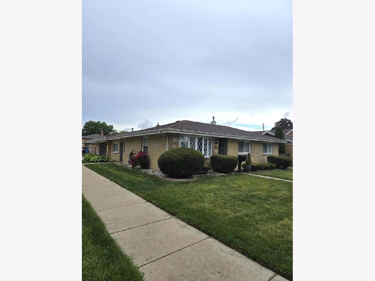  For Rent Burbank Illinois, 6101 82nd