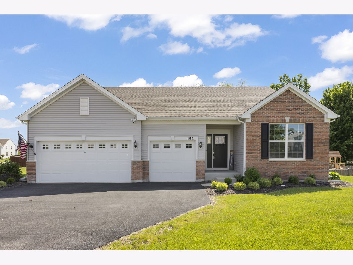  For Sale Yorkville Illinois, 451 Parkside Lane