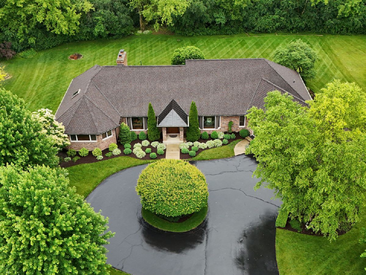 Homes For Sale Countryside Lake Mundelein Illinois, 26639 Longmeadow Circle