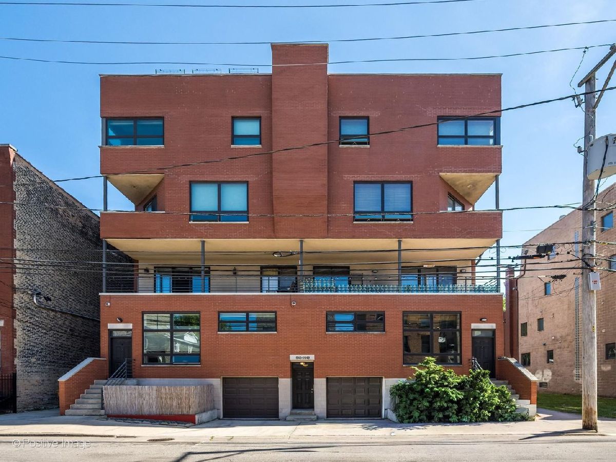  For Sale Chicago Illinois, 1649 Ontario Street