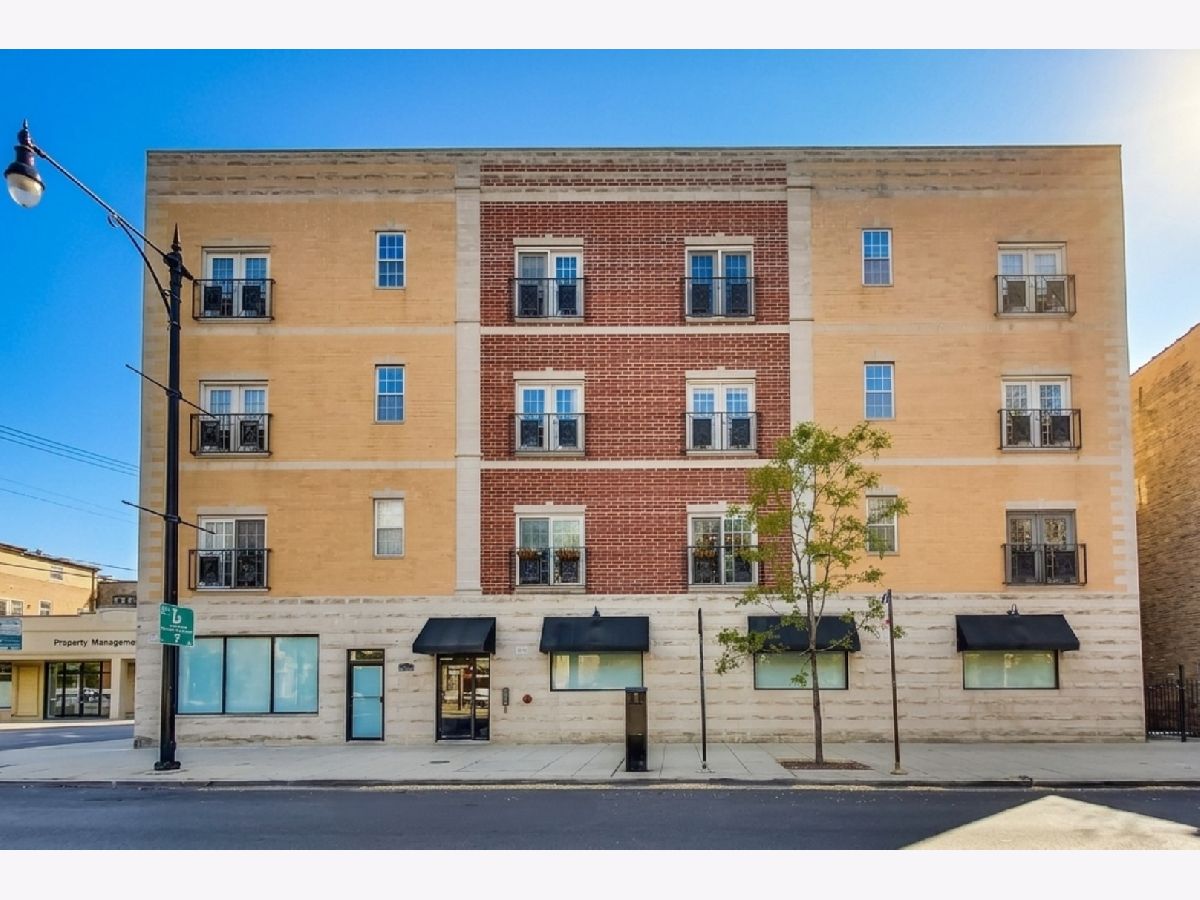  For Sale Chicago Illinois, 3231 Fullerton Avenue