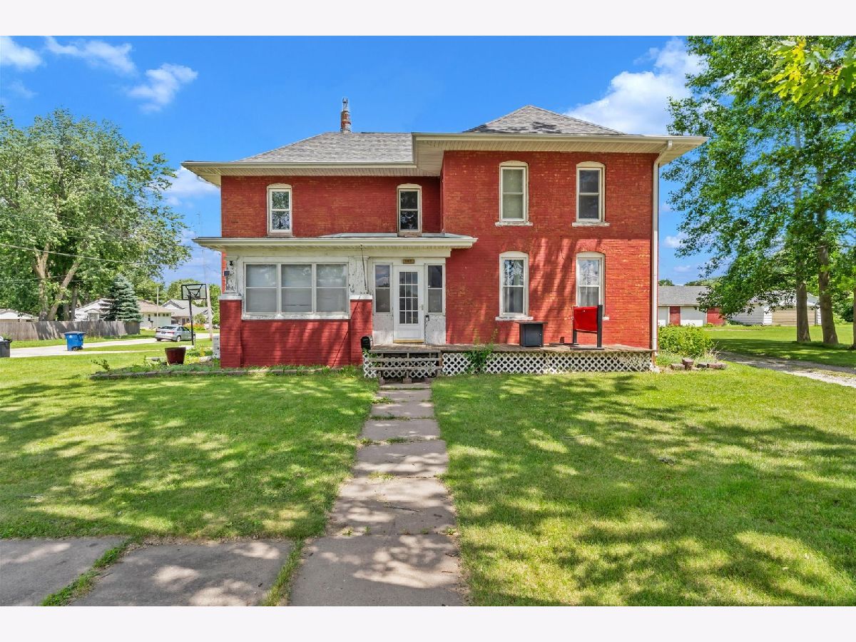 Homes For Sale Original Town Village Of Cambridge Cambridge Illinois, 302 Ridge Street