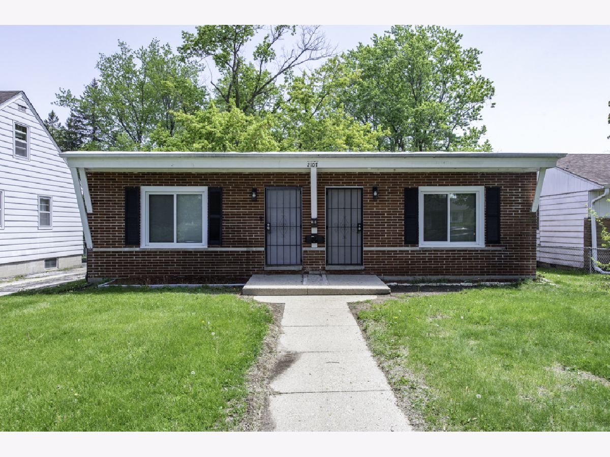  For Sale Zion Illinois, 2107 Elim Avenue