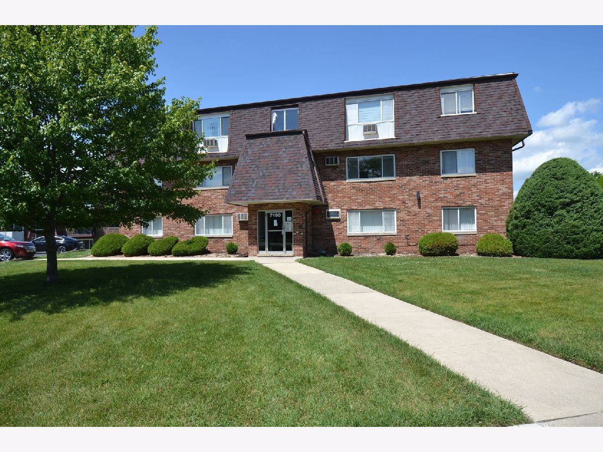  Rented Tinley Park Illinois, 7100 Laverne