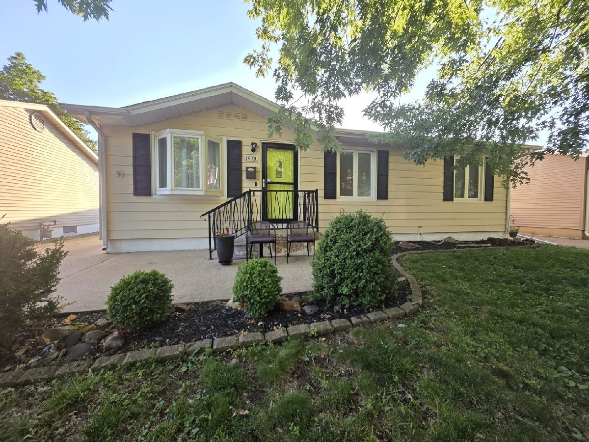  For Sale Springfield Illinois, 1919 Fairfield Drive