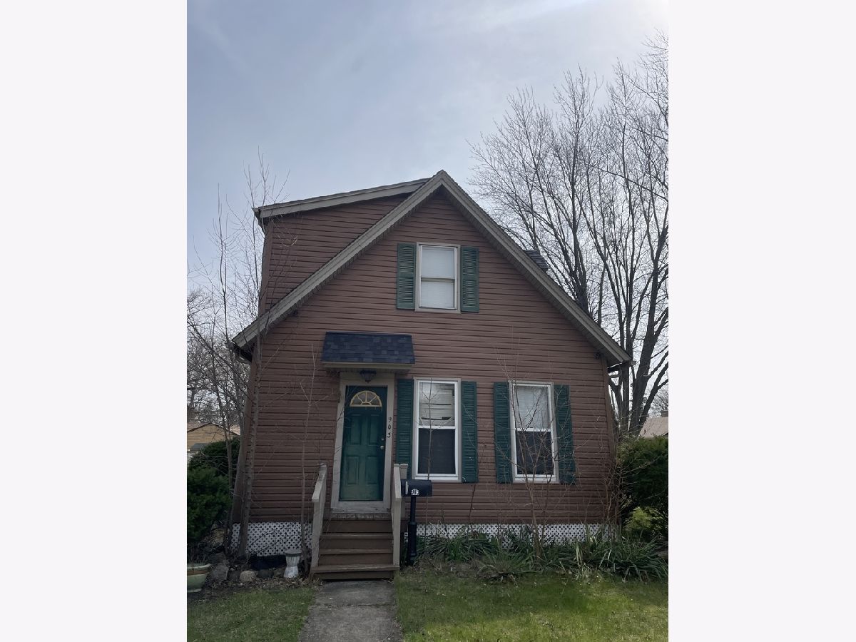  For Rent Elgin Illinois, 903 Logan