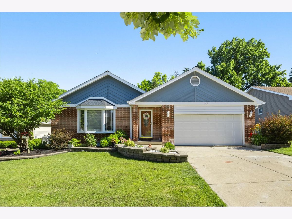  For Sale Bloomingdale Illinois, 307 Terry Lane