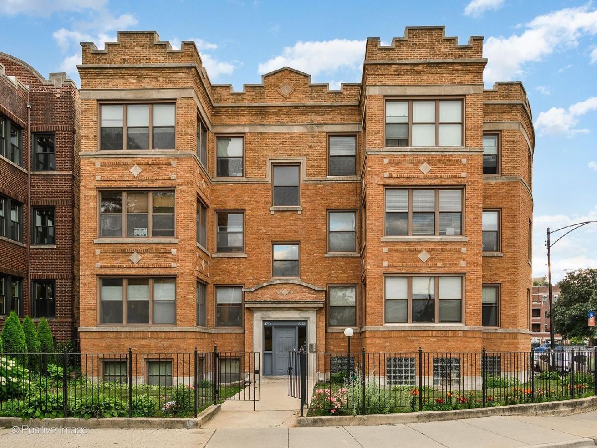  For Sale Chicago Illinois, 4754 Dover Street