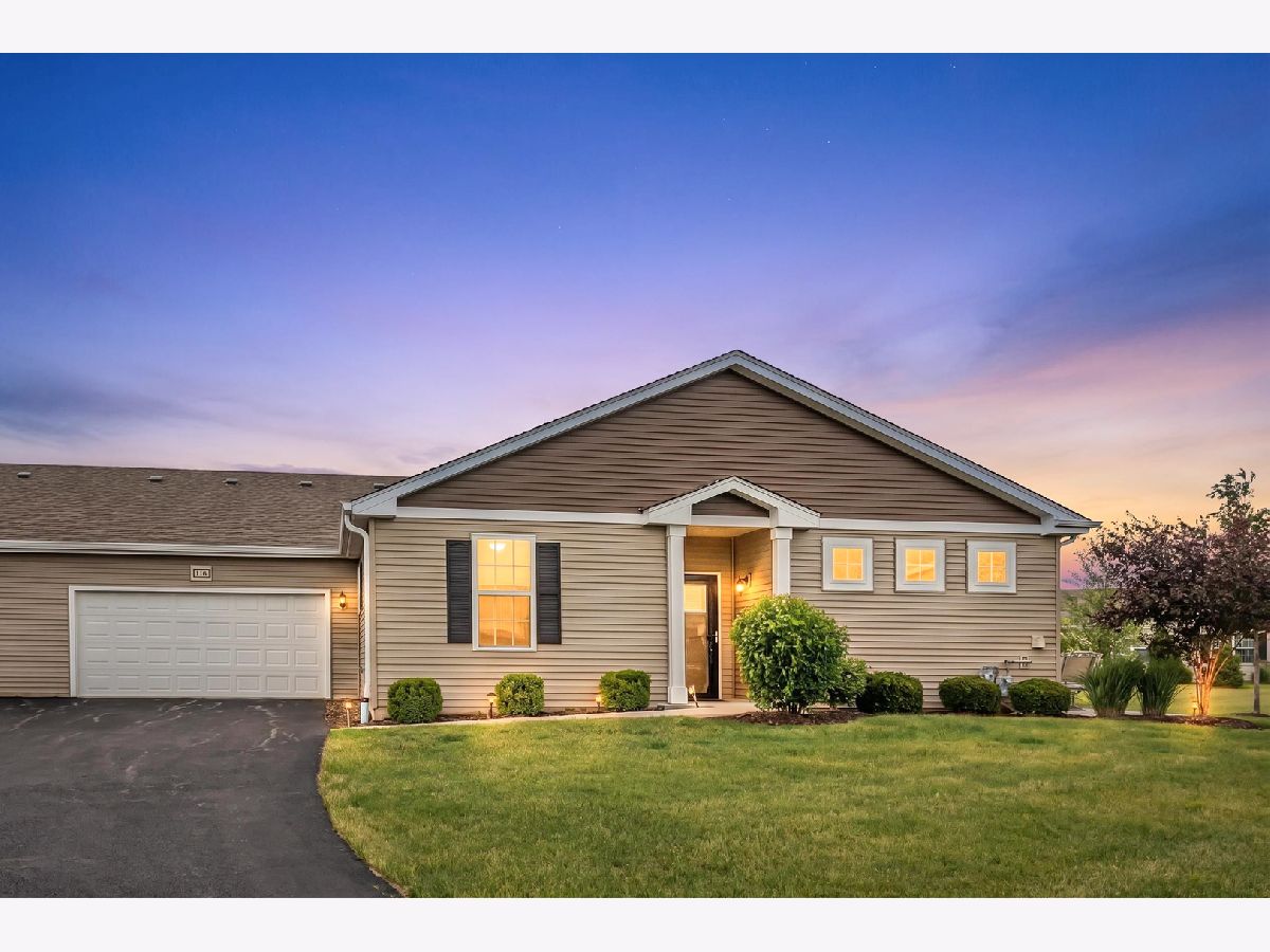 Townhomes & Homes Sold Carillon At Cambridge Lakes Pingree Grove Illinois, 1116 Crestview
