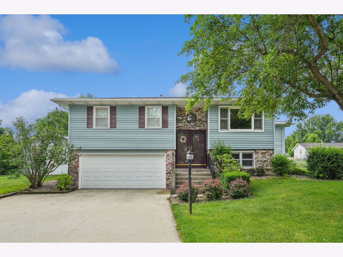  Sold Eldridge Iowa, 7 Hillcrest