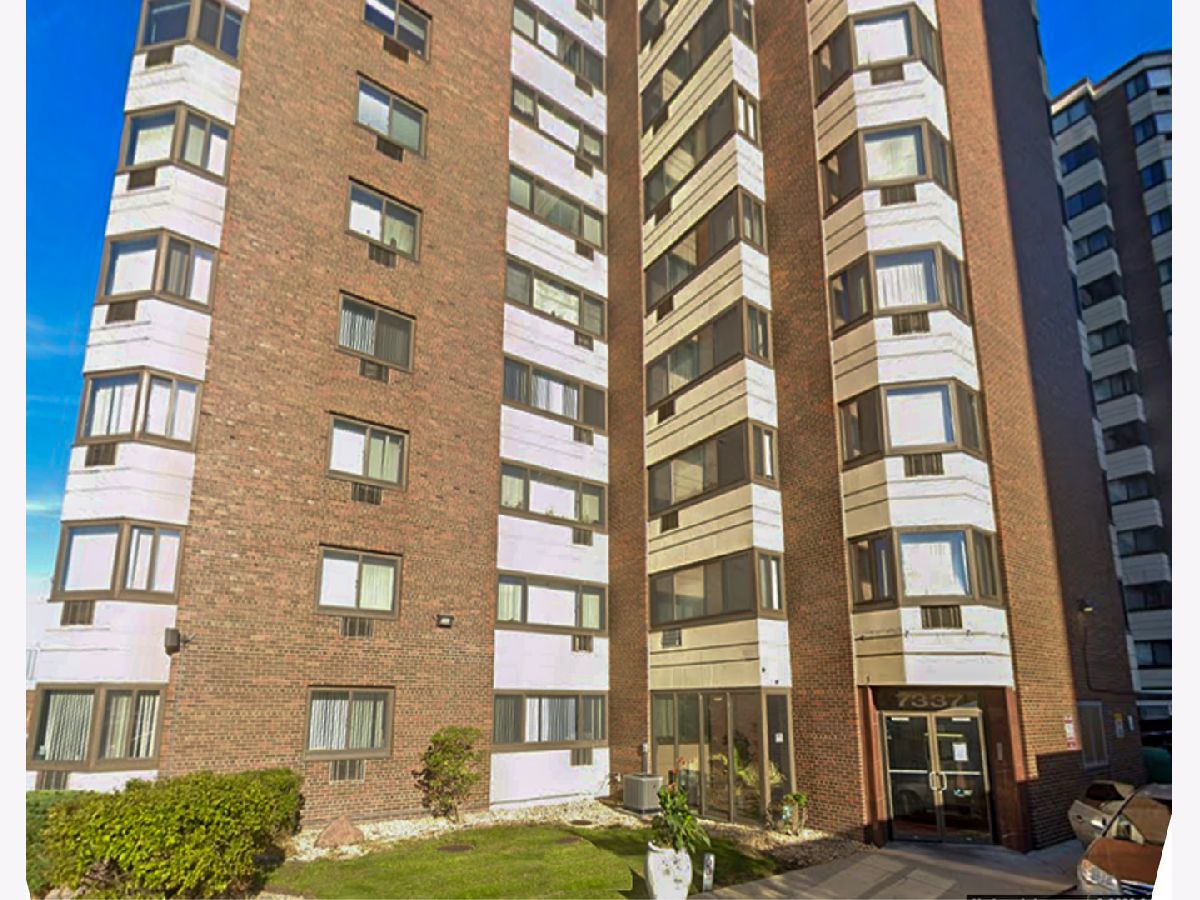  For Sale Chicago Illinois, 7337 South Shore Drive