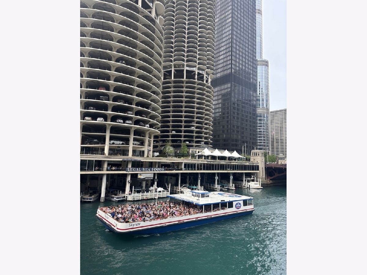  Rented Chicago Illinois, 300 State