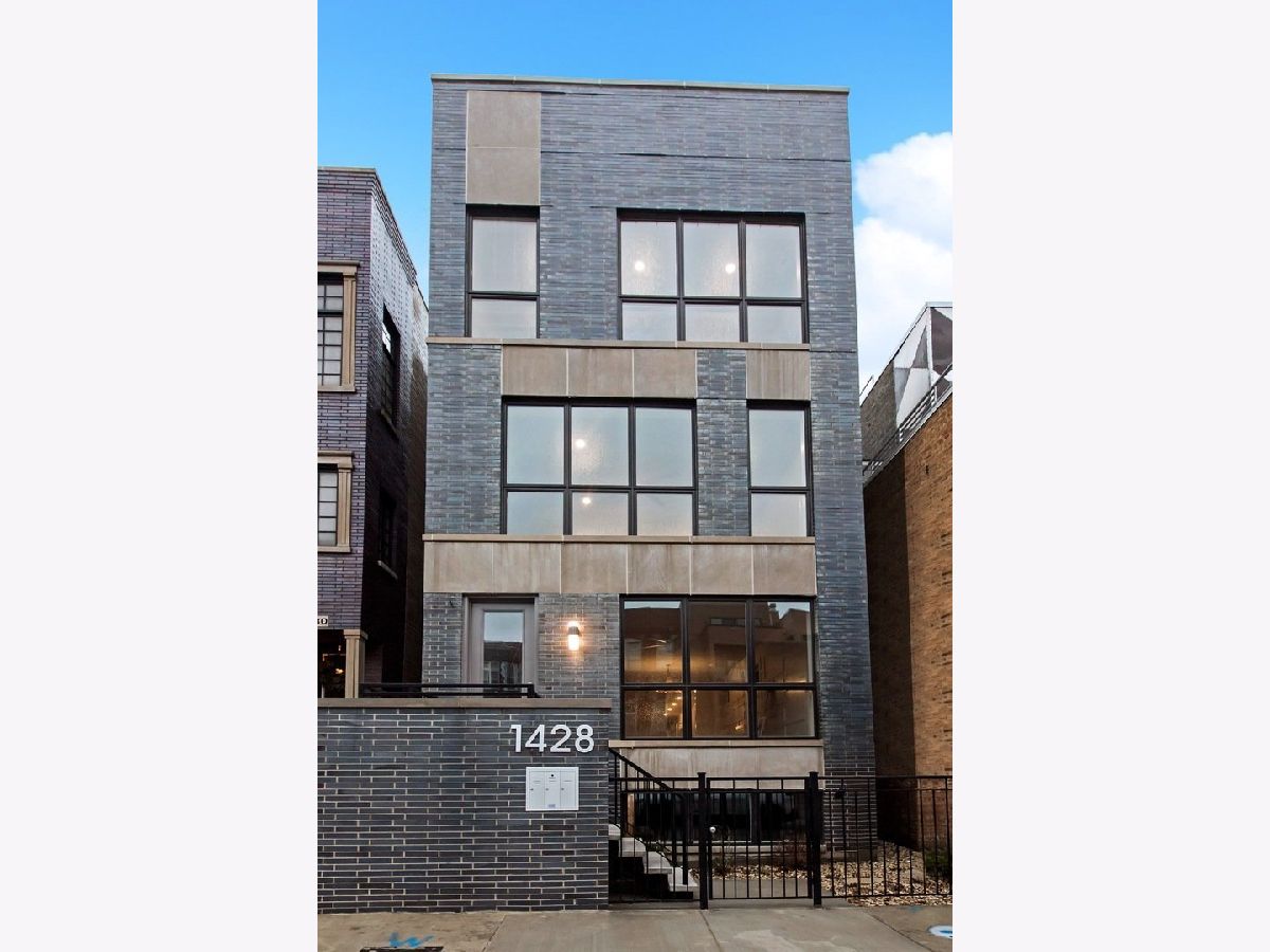  For Sale Chicago Illinois, 1428 Grand Avenue