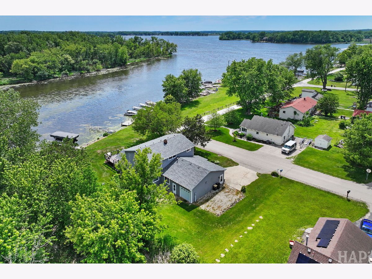  For Sale Antioch Illinois, 42111 1st Avenue
