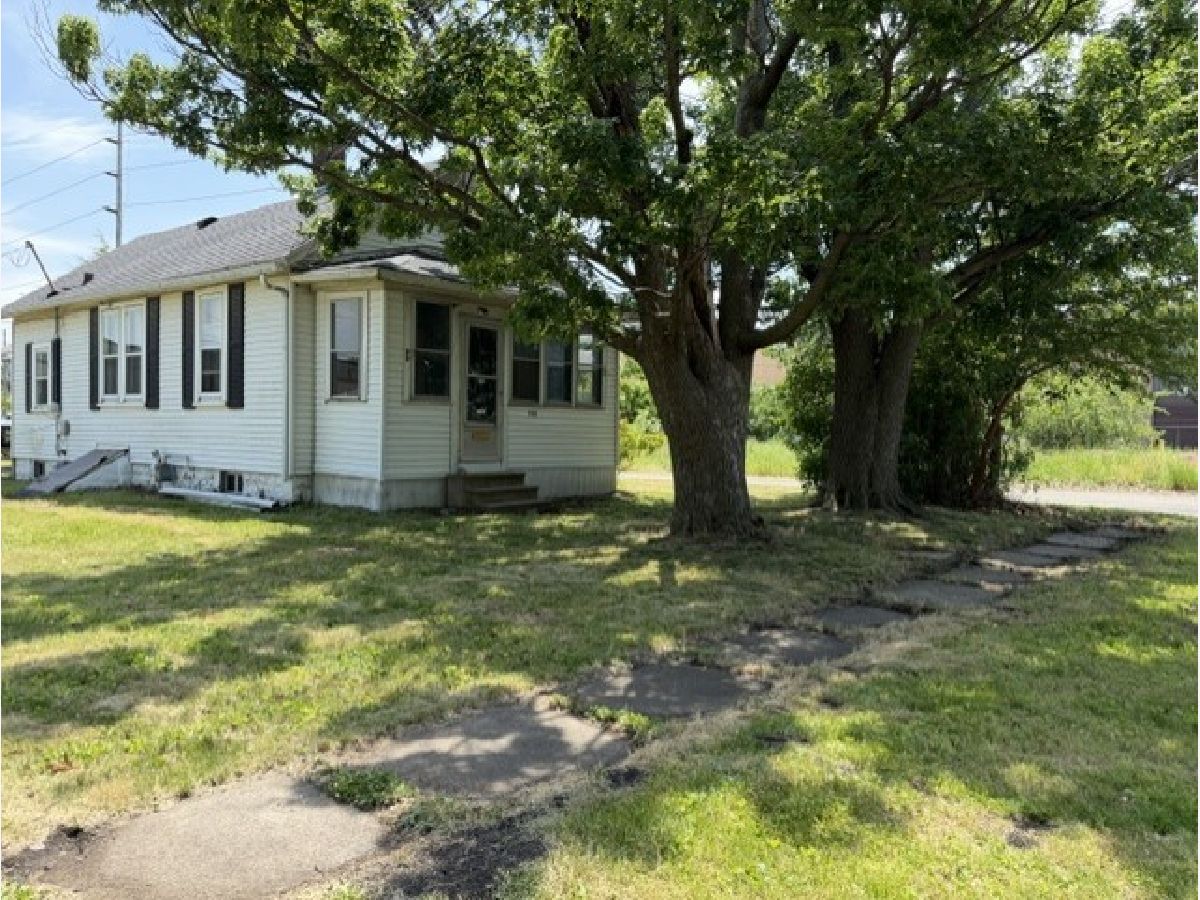  For Sale East Moline Illinois, 924 21st Street
