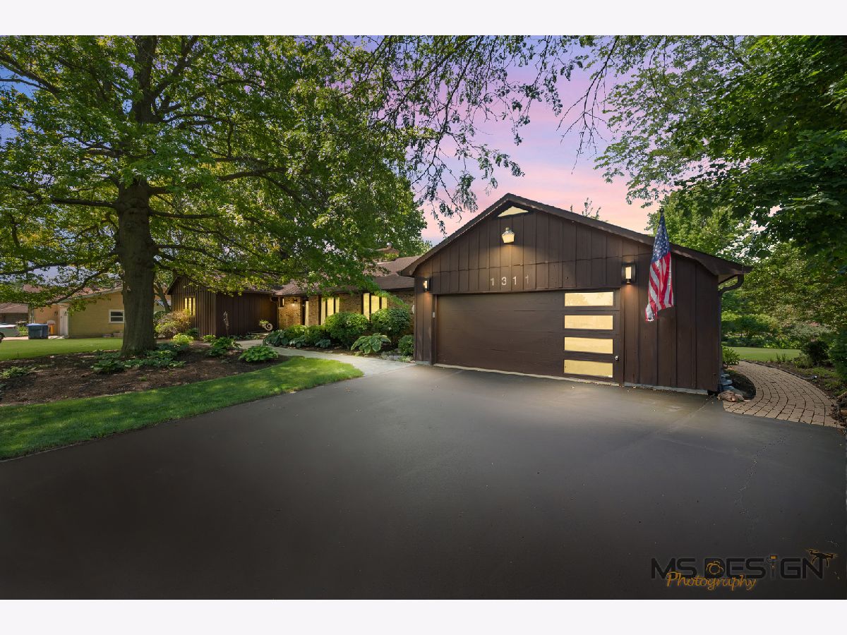  For Sale Dekalb Illinois, 1311 Azalea Lane