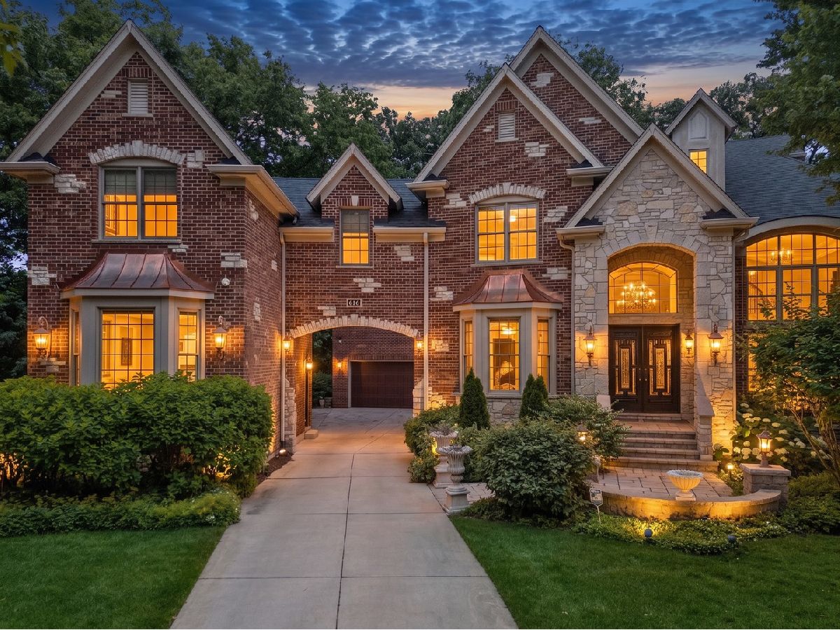 Homes For Sale Avere Woods Naperville Illinois, 616 Driftwood Court