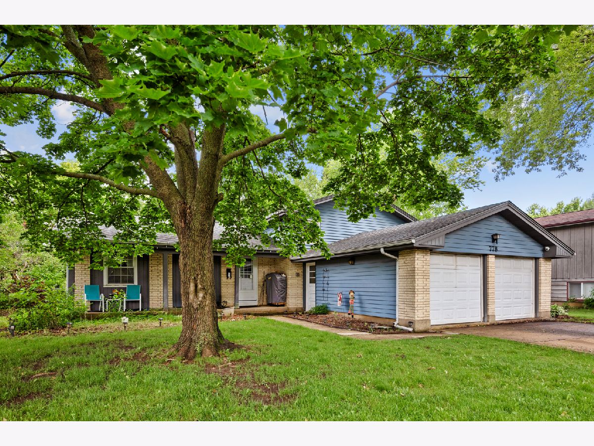  For Sale Crystal Lake Illinois, 778 Darlington Lane