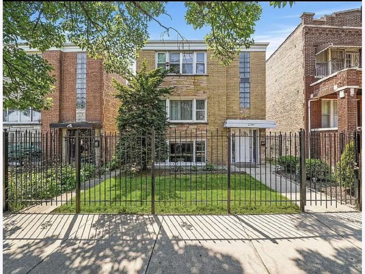  For Rent Chicago Illinois, 2242 Lavergne