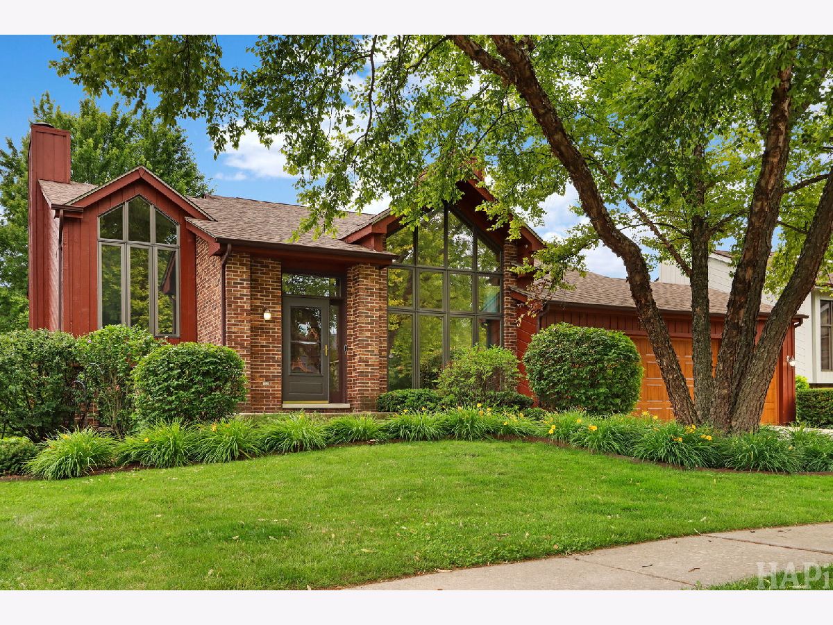 Homes For Sale Dunham Knolls Woodridge Illinois, 1219 Golf View Drive