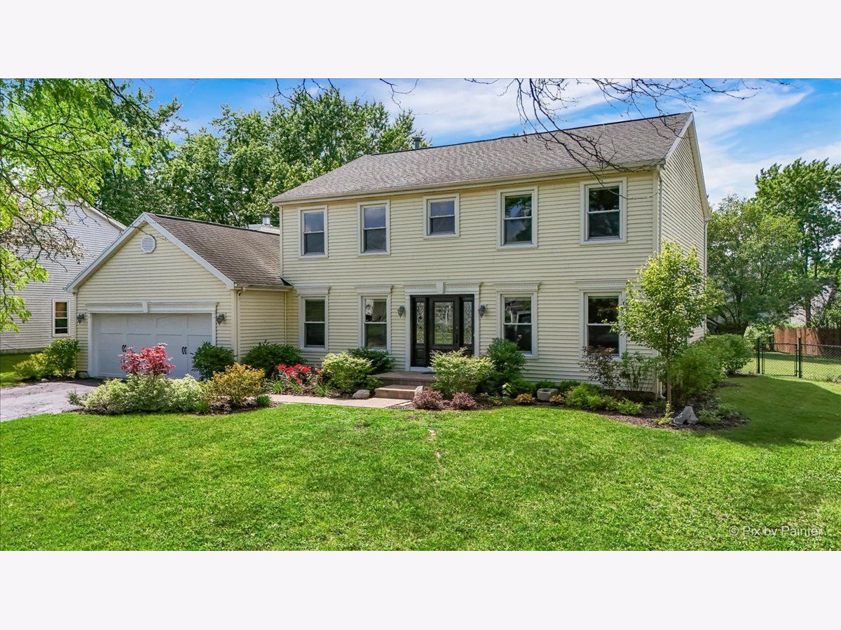  For Sale Crystal Lake Illinois, 1388 Candlewood Drive