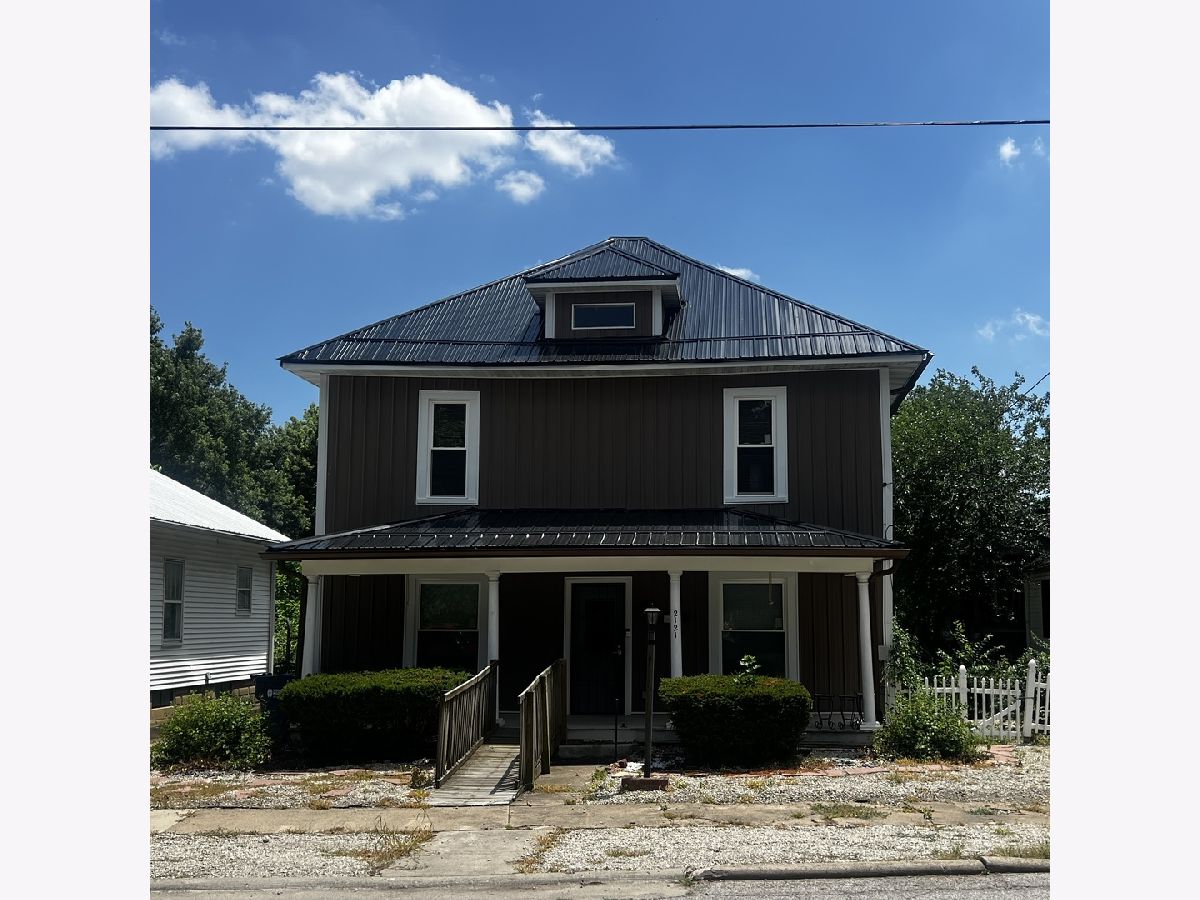  For Sale Mt Vernon Illinois, 2121 College Avenue