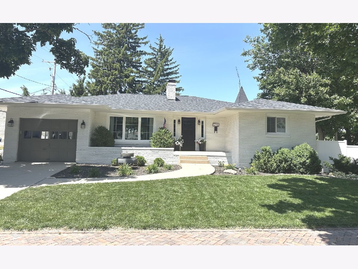  For Sale Chenoa Illinois, 215 Lincoln Street