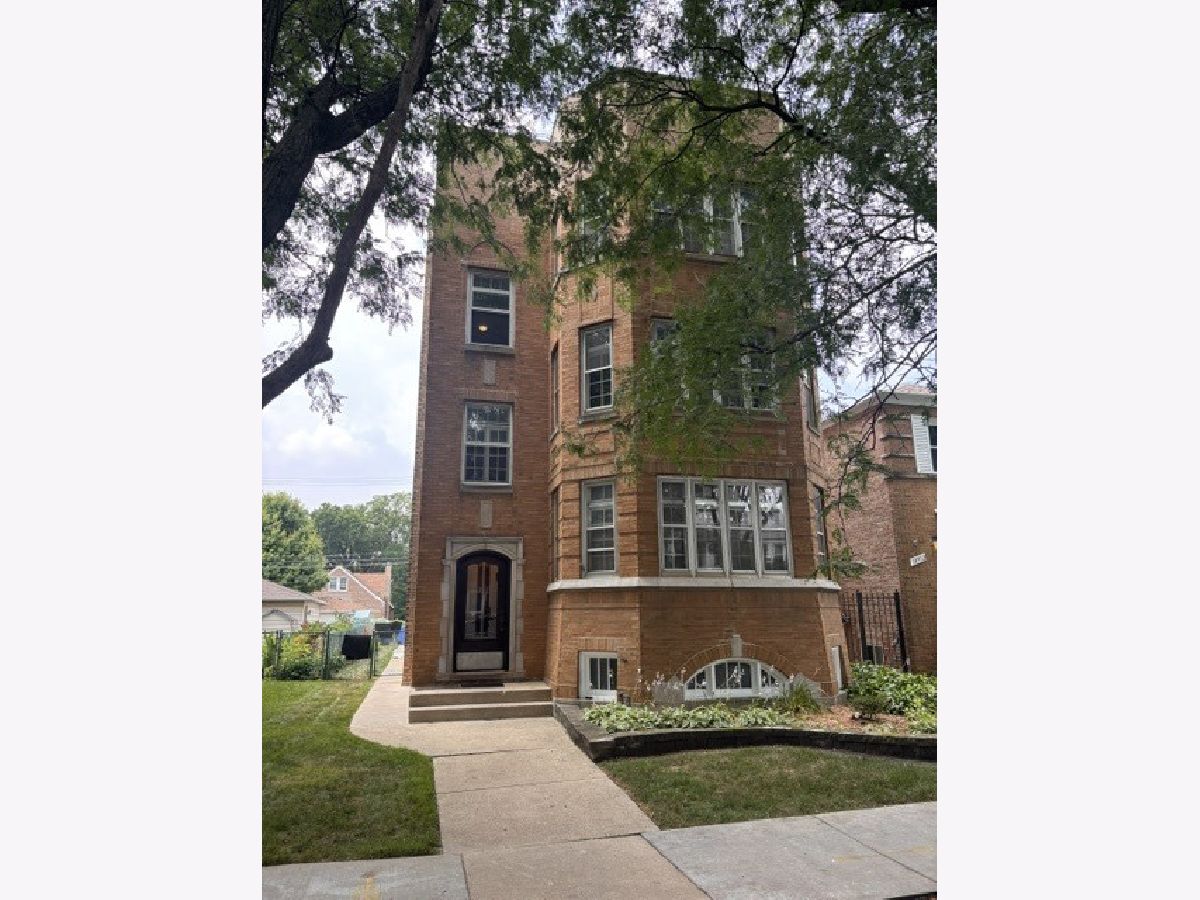  For Sale Chicago Illinois, 10916 Artesian Avenue