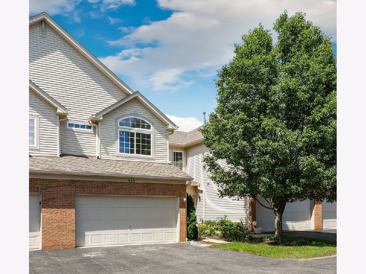Townhomes For Sale Abington Trace Aurora Illinois, 444 Jamestown Court