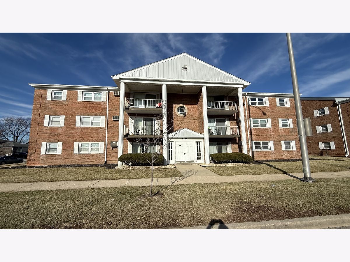  For Sale Oak Lawn Illinois, 4420 111th Street