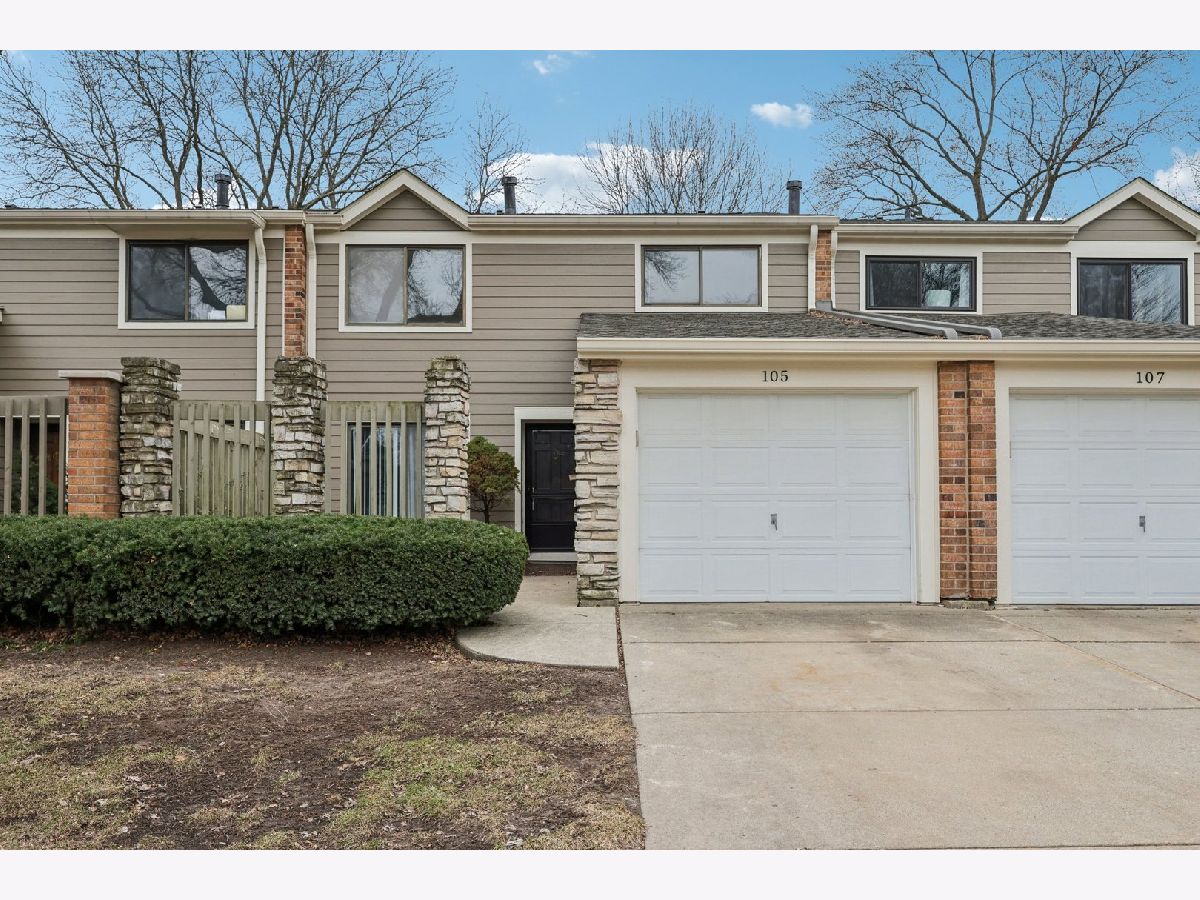  For Sale Mount Prospect Illinois, 105 Dover Drive