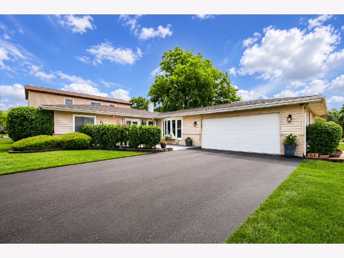  For Sale Lombard Illinois, 410 Manor Hill Lane