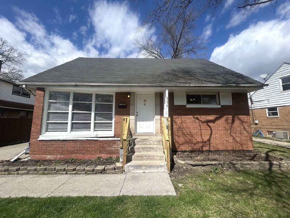  For Sale Homewood Illinois, 2058 Downey Road