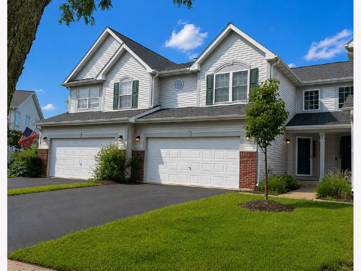  Sold Bartlett Illinois, 1281 Horseshoe