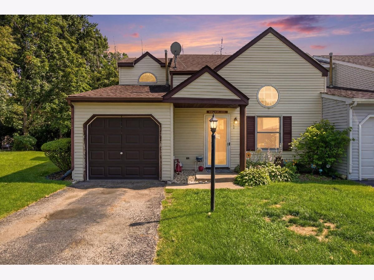  For Sale Woodstock Illinois, 2440 Bridgewater Drive