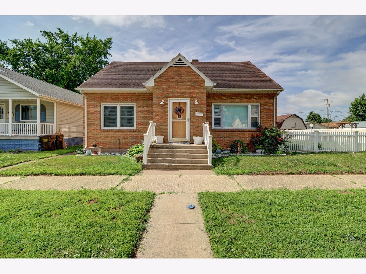  For Sale Fulton Illinois, 1022 13th Avenue