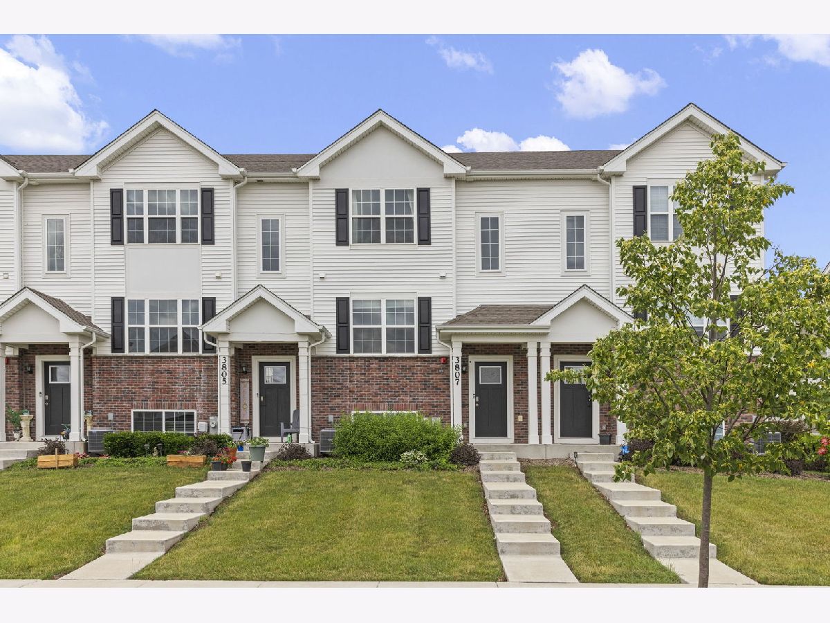 Townhomes For Sale Mill Crossing At Grande Reserve Yorkville Illinois, 3807 Bissel Drive